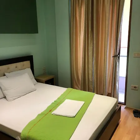 Shehu ホテル ジロカストラ